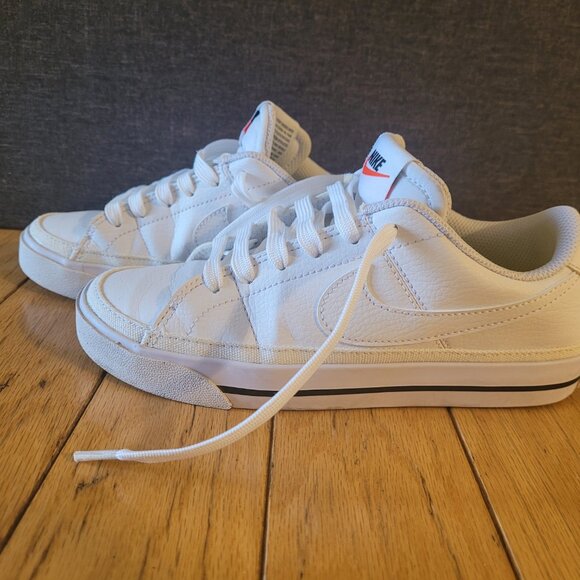 Nike Kids' Court Legacy White Shoes Size: U.S - 5 - Picture 3 of 5